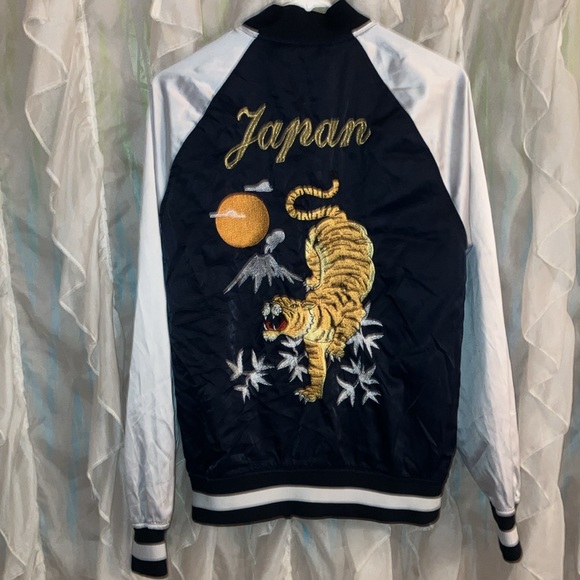 H&M DIVIDED Unisex embroidered JAPAN  zip up lightweight  jacket, size medium - Picture 2 of 8